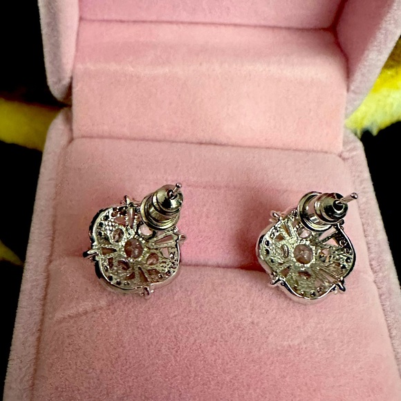 Earrings - Picture 2 of 2